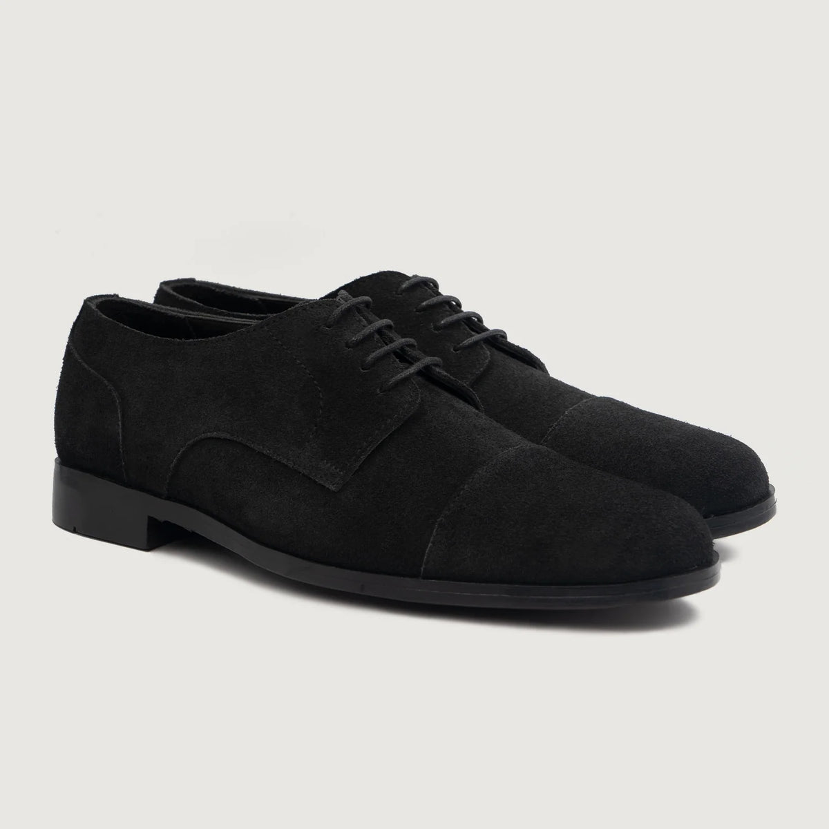 Attorney Derby Sort Suede Lædersko til Mænd For Men in Black Goatskin Suede - Sidevisning | Køb online