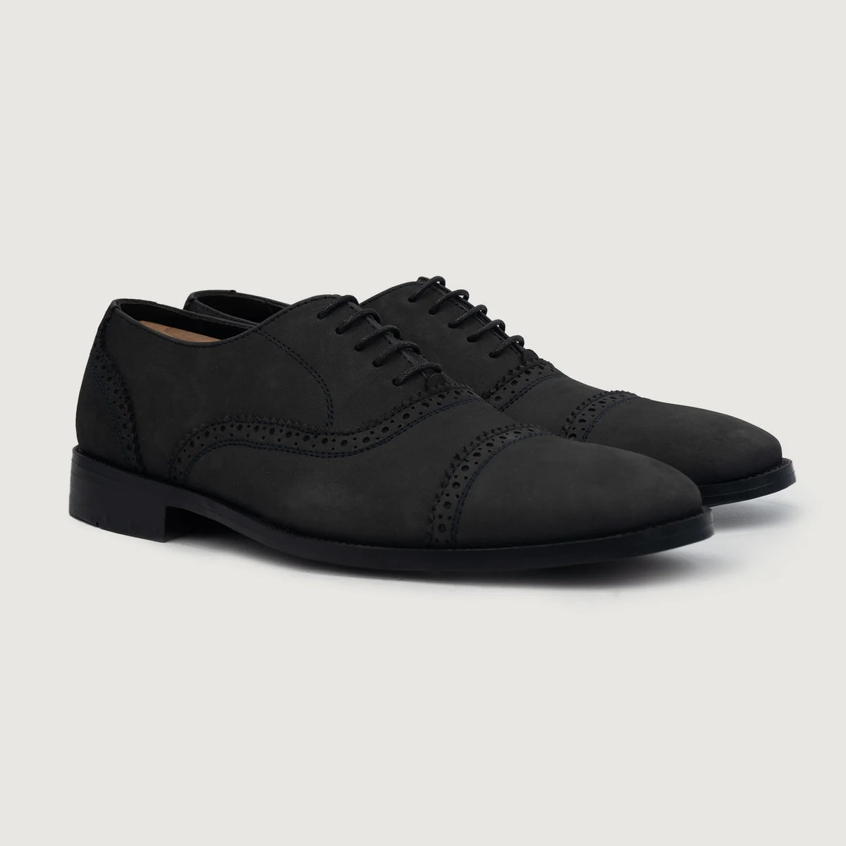 Greyson Brogues Oxford Sort Nubuck Lædersko til Mænd For Men i sort ægte okselæder - Sidevisning | Køb online