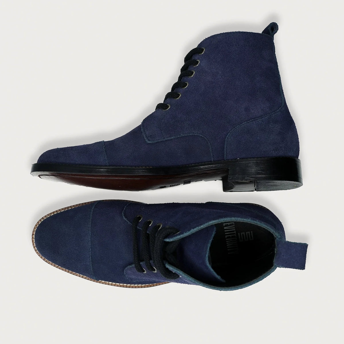 Knight Derby Midnight Blå Suede Læderstøvler til Mænd For Men - Forstærket hælkappe og præcise dobbeltsyninger