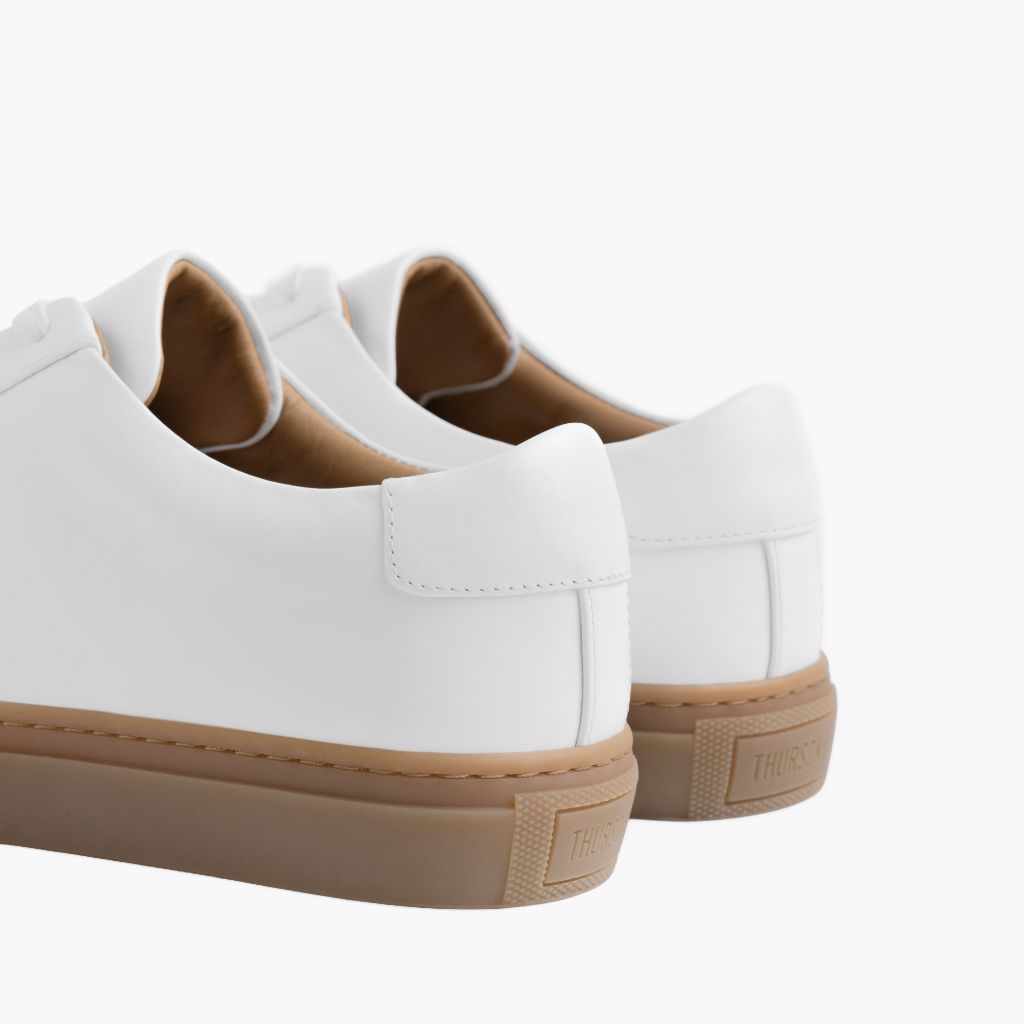 High-Traction Rubber Outsole & Lug Tread Pattern on Legacy White Lædersneakers til Mænd