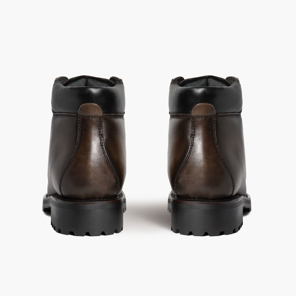 High-Traction Rubber Outsole & Lug Tread Pattern on Commander Jasper Leather Boots