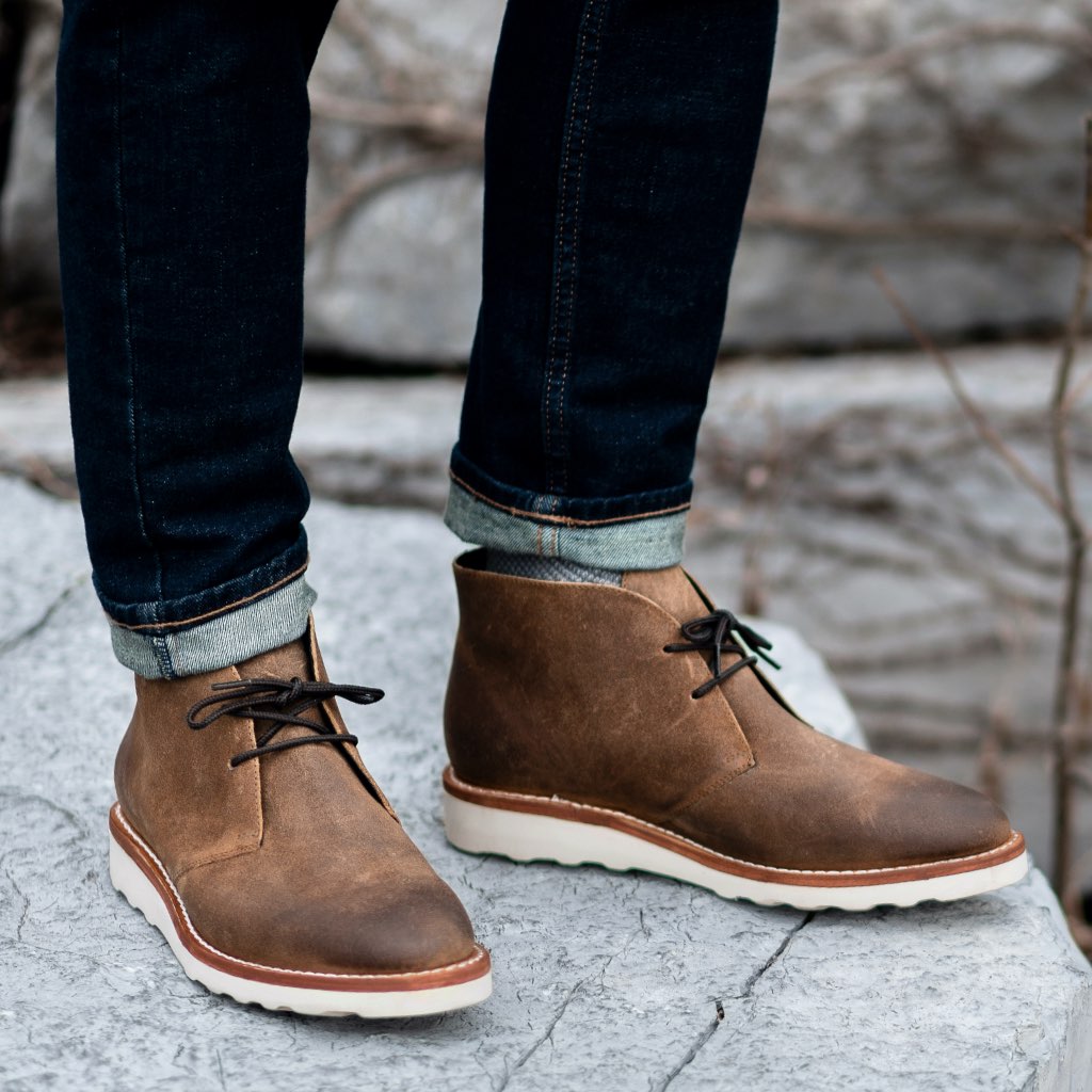 Cushioned Leather Insole & Ergonomic Arch Support Construction Detail