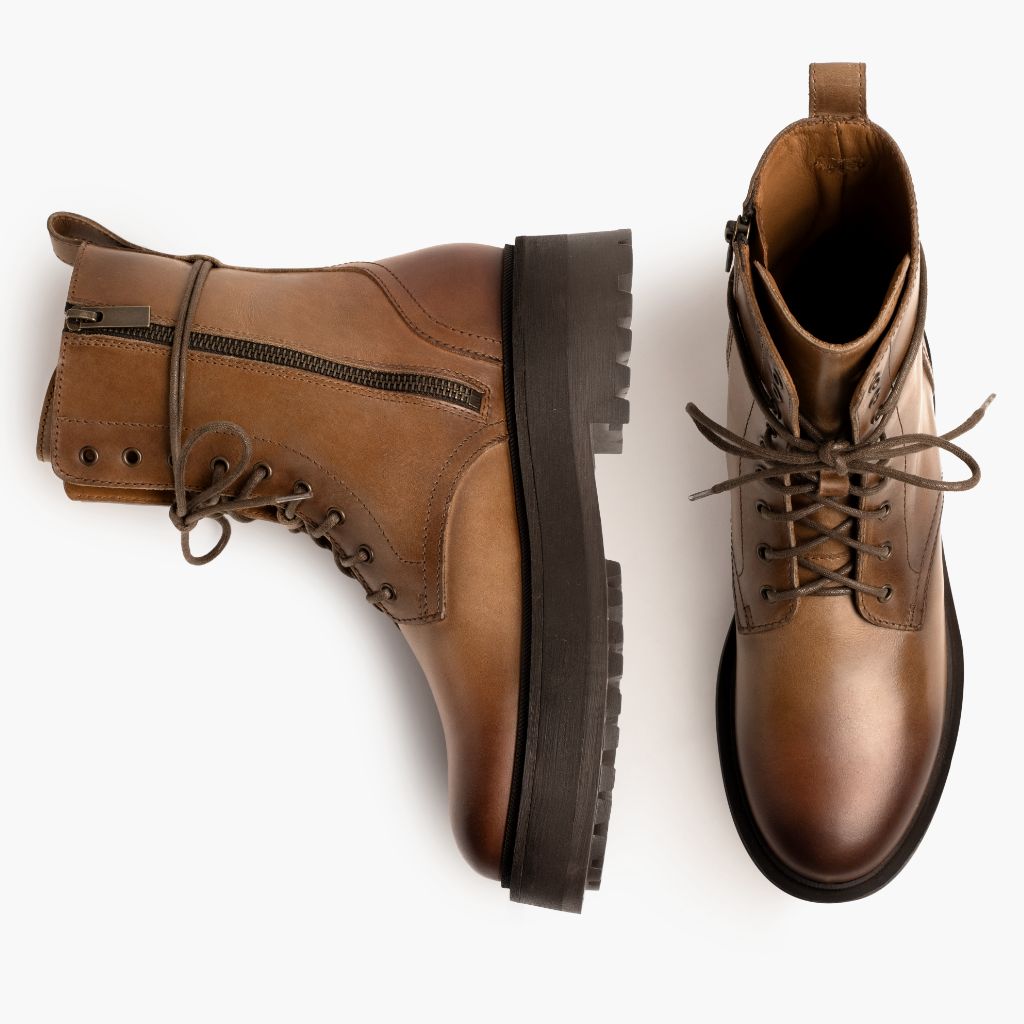 High-Traction Rubber Outsole & Lug Tread Pattern on Quest Natural Læderstøvler til Damer
