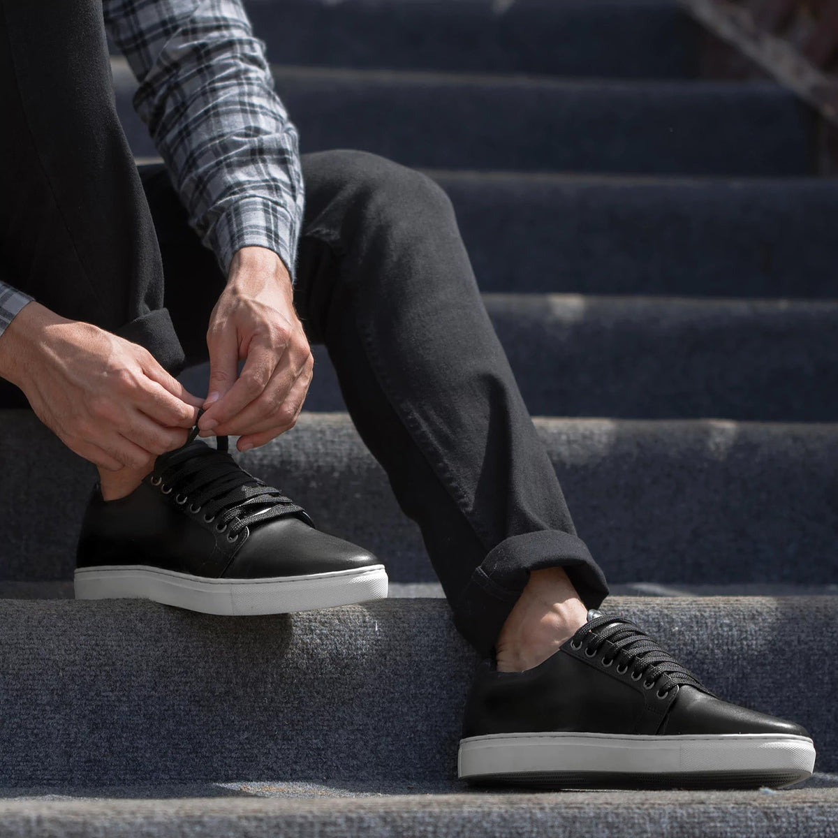 High-Traction Rubber Outsole & Lug Tread Pattern on Murphy Low Top Sort Lædersneakers til Mænd