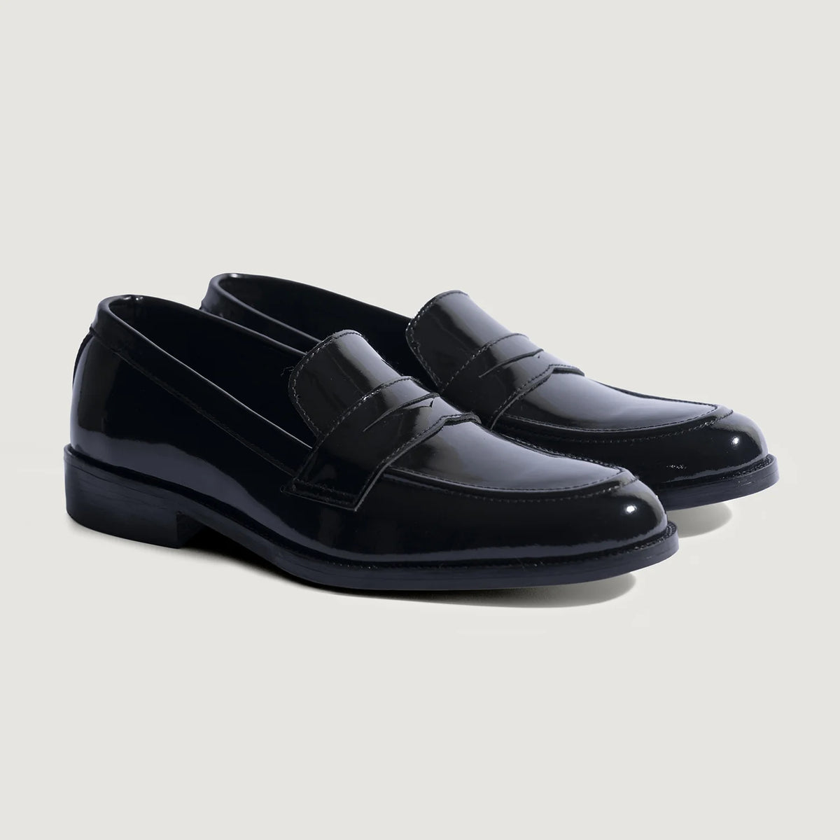 Baxton Sort Patent Læderloafers til Mænd For Men in Patent Black Full-Grain Leather - Sidevisning | Køb online