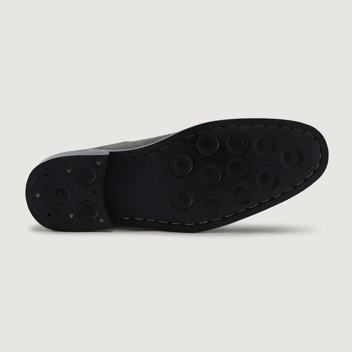 Clarkson Chelsea Grey Nubuck Læderstøvler - StudGuard til Mænd - Forstærket hælkappe og præcise dobbeltsyninger