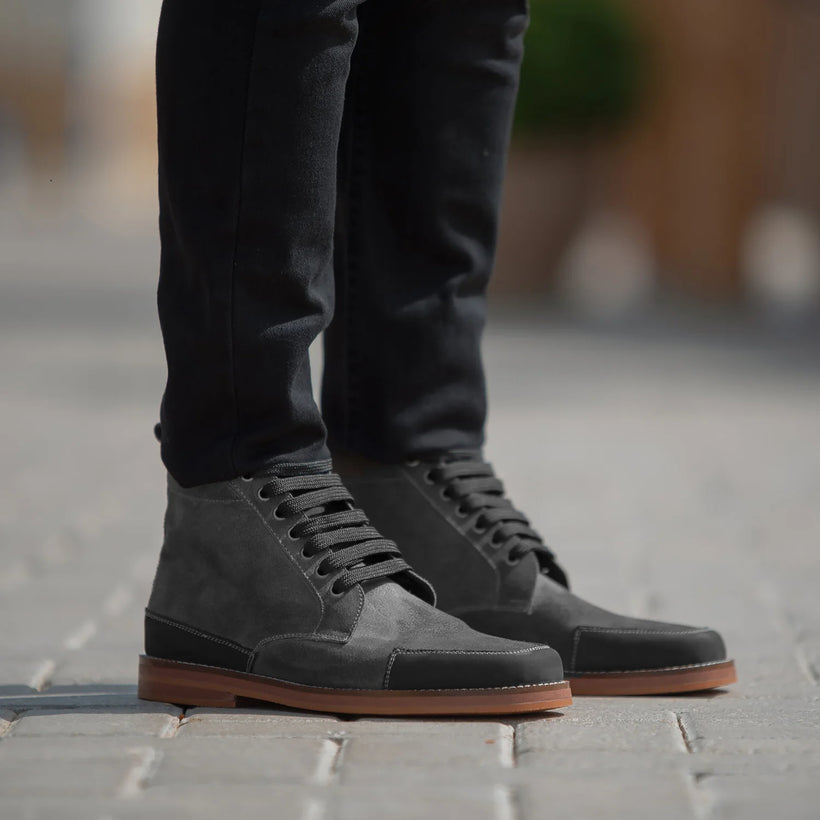 Carnell Moc Toe Grey Suede Boots til Mænd