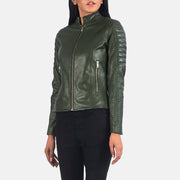 Close-Up Detail of Band &amp; Zipper Hardware on Women's Adalyn Quilted Green Læder Bikerjakke til Kvinder