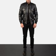 Men's Agent Shadow Sort Læder Bomberjakke til Mænd - Lateral Side Profile View Showing Sleeve Cut &amp; Athletic Taper Fit