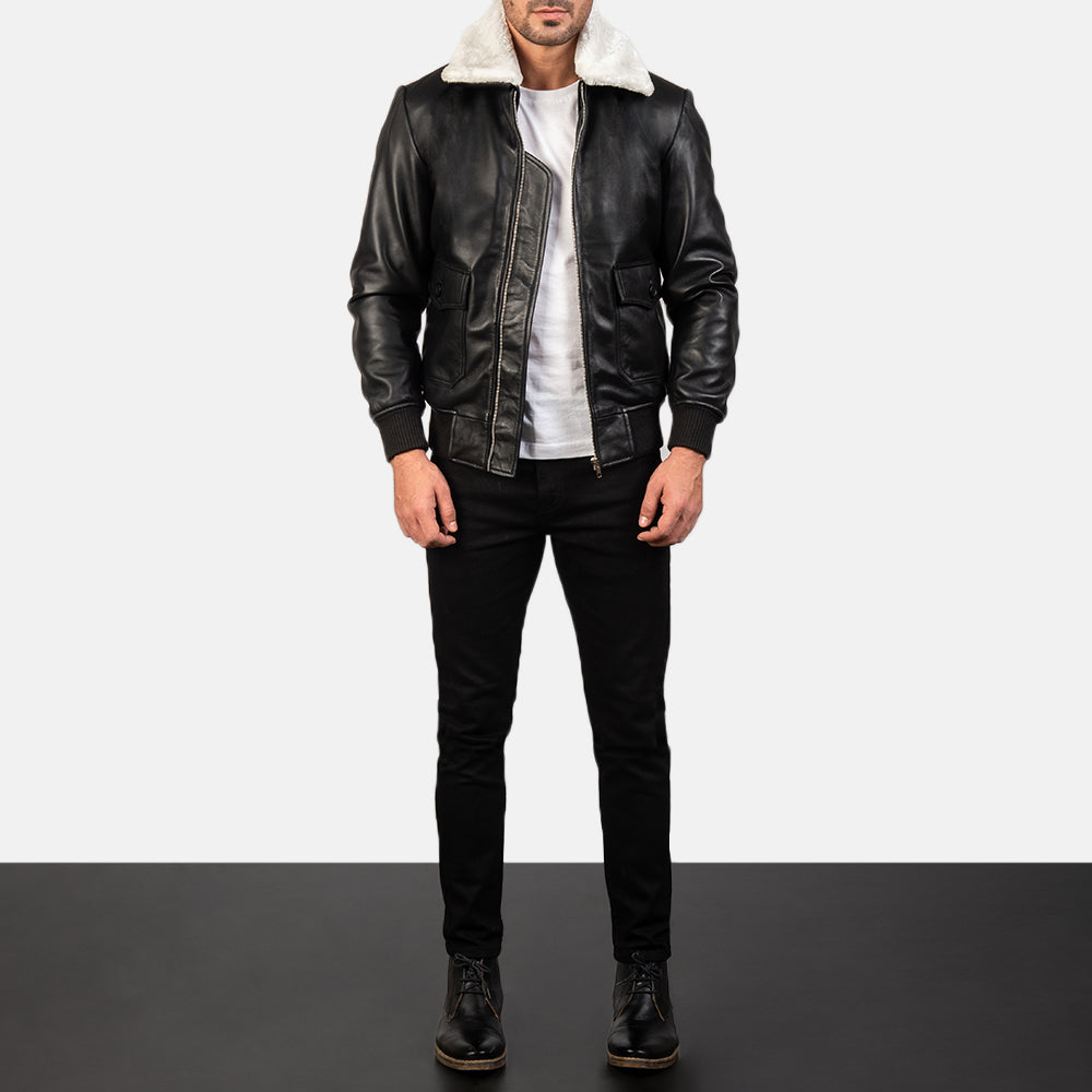 
Airin G-1 Black & White Leather Bomber Jacket - Sideprofil med ergonomisk ærmesnit