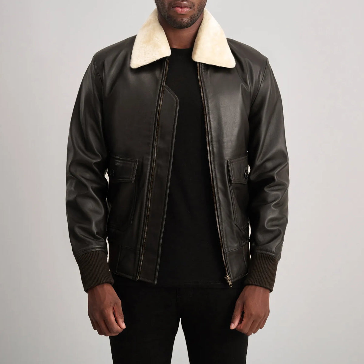 
Airin G-1 Brun & Cream Bomberjakke i Læder til Mænd in Brown Sheepskin Leather - Forfra med skræddersyet silhuet | Køb online