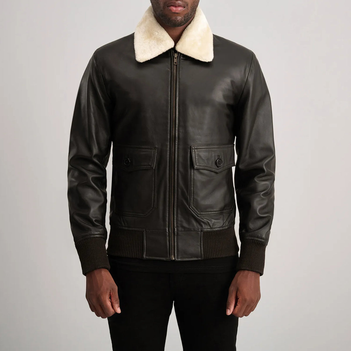 
Nærbillede of Shirt with Removable Fur & Zipper Hardware on Airin G-1 Brun & Cream Bomberjakke i Læder til Mænd