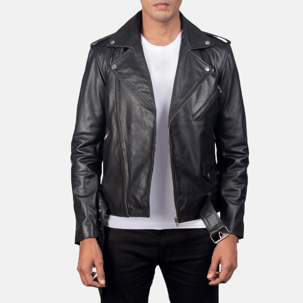 
Allaric Alley Black Leather Biker Jacket in Black Cowhide Leather - Forfra med skræddersyet silhuet | Køb online
