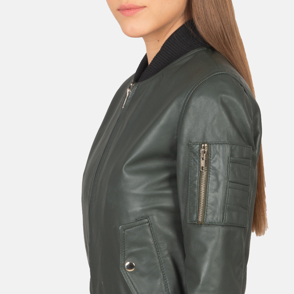 
Indvendig visning Showing Quilted Viscose Lining & To funktionelle inderlommer