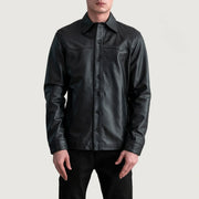 Bronco Sort Leather Shirt til Mænd - Lateral Side Profile View Showing Sleeve Cut &amp; Athletic Taper Fit