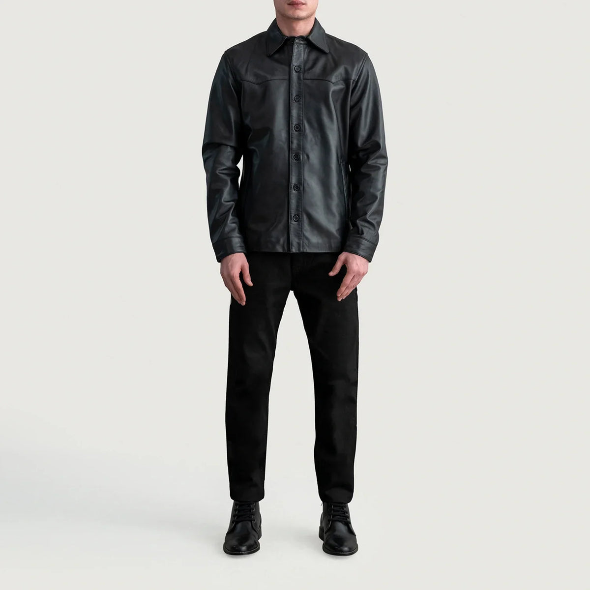 Close-Up Detail of Shirt &amp; Buttons Hardware on Bronco Sort Leather Shirt til Mænd