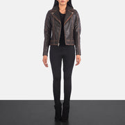 
Carolyn Quilted Vintage Brown Biker Jacket - Sideprofil med ergonomisk ærmesnit