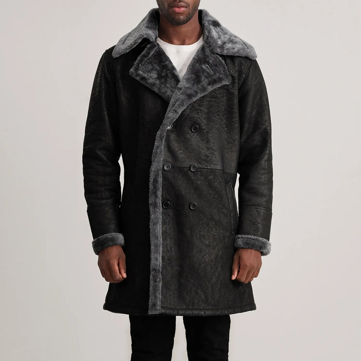 
Nærbillede of Notch & Button Hardware on Charles Brown Suede Leather Shearling Double-Breasted Coat