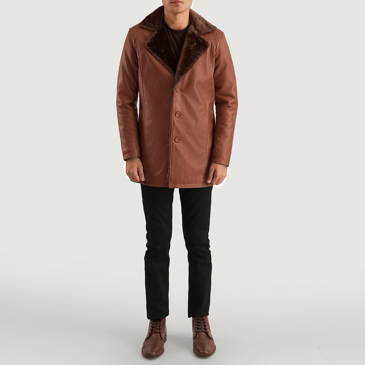 Men's Cinnamon Brun Leather Fur Coat til Mænd - Lateral Side Profile View Showing Sleeve Cut &amp; Athletic Taper Fit