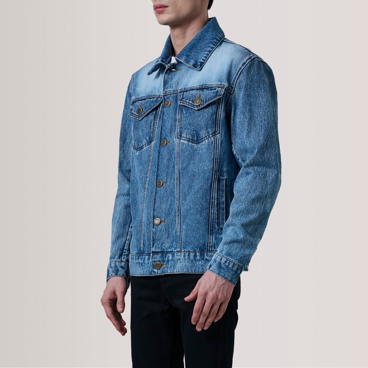 Conard Ice Blue Denim Trucker Læderjakke til Mænd For Men - Lateral Side Profile View Showing Sleeve Cut &amp; Athletic Taper Fit