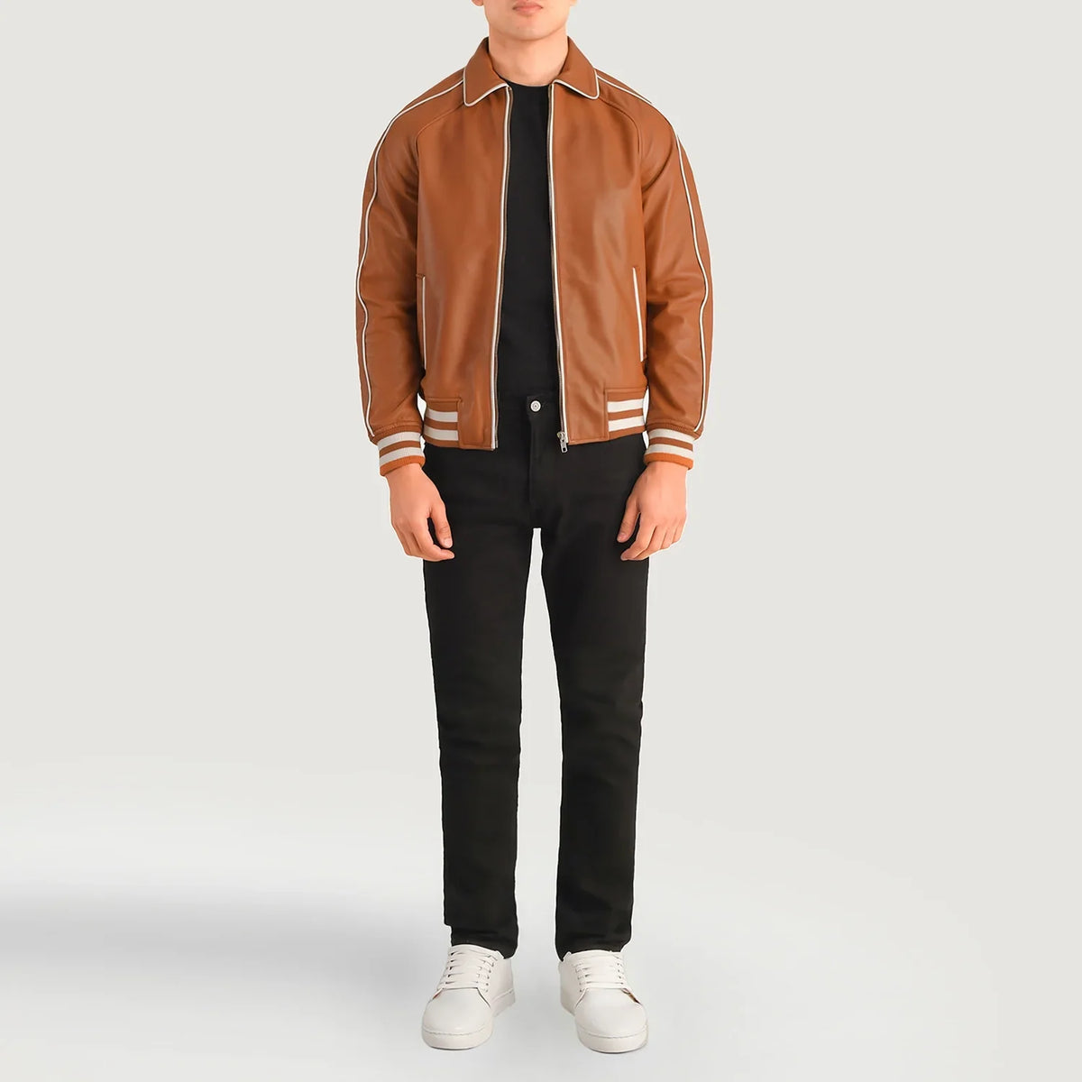 Cooper Lys brun Brun Leather Varsity Læderjakke til Mænd - Lateral Side Profile View Showing Sleeve Cut &amp; Athletic Taper Fit