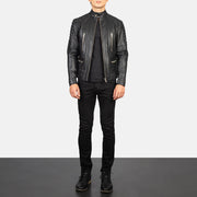 
Damian Grey Suede Biker Jacket - Sideprofil med ergonomisk ærmesnit