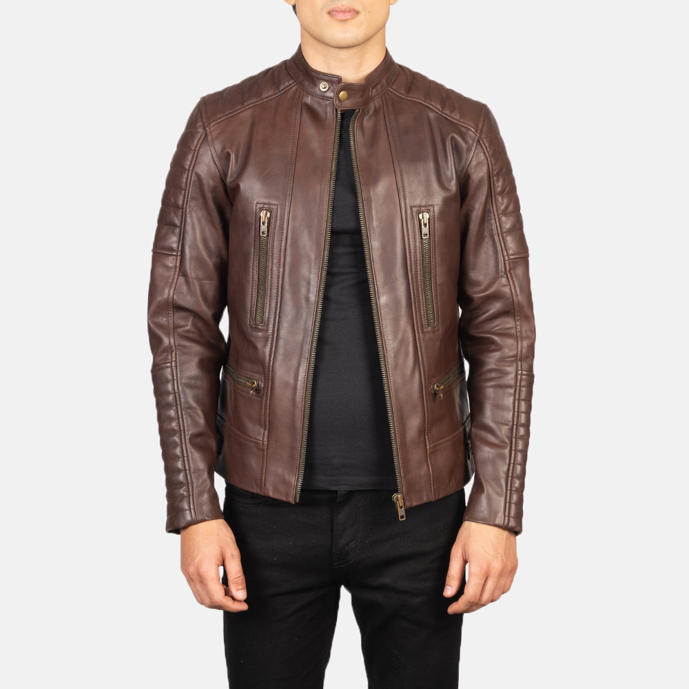 
Håndværksmæssig kantdetalje på Damian Grey Suede Biker Jacket