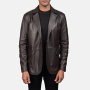 Close-Up Detail of Notch &amp; Button Hardware on Daron Brun Leather Blazer til Mænd