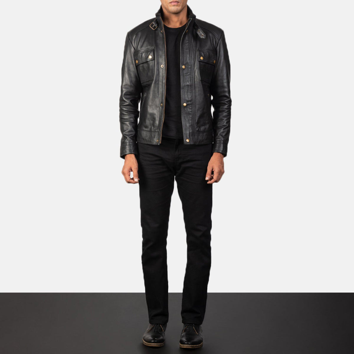 
Nærbillede of Classic Collar & Heavy-Duty Zipper Hardware on Darren Black Leather Biker Jacket