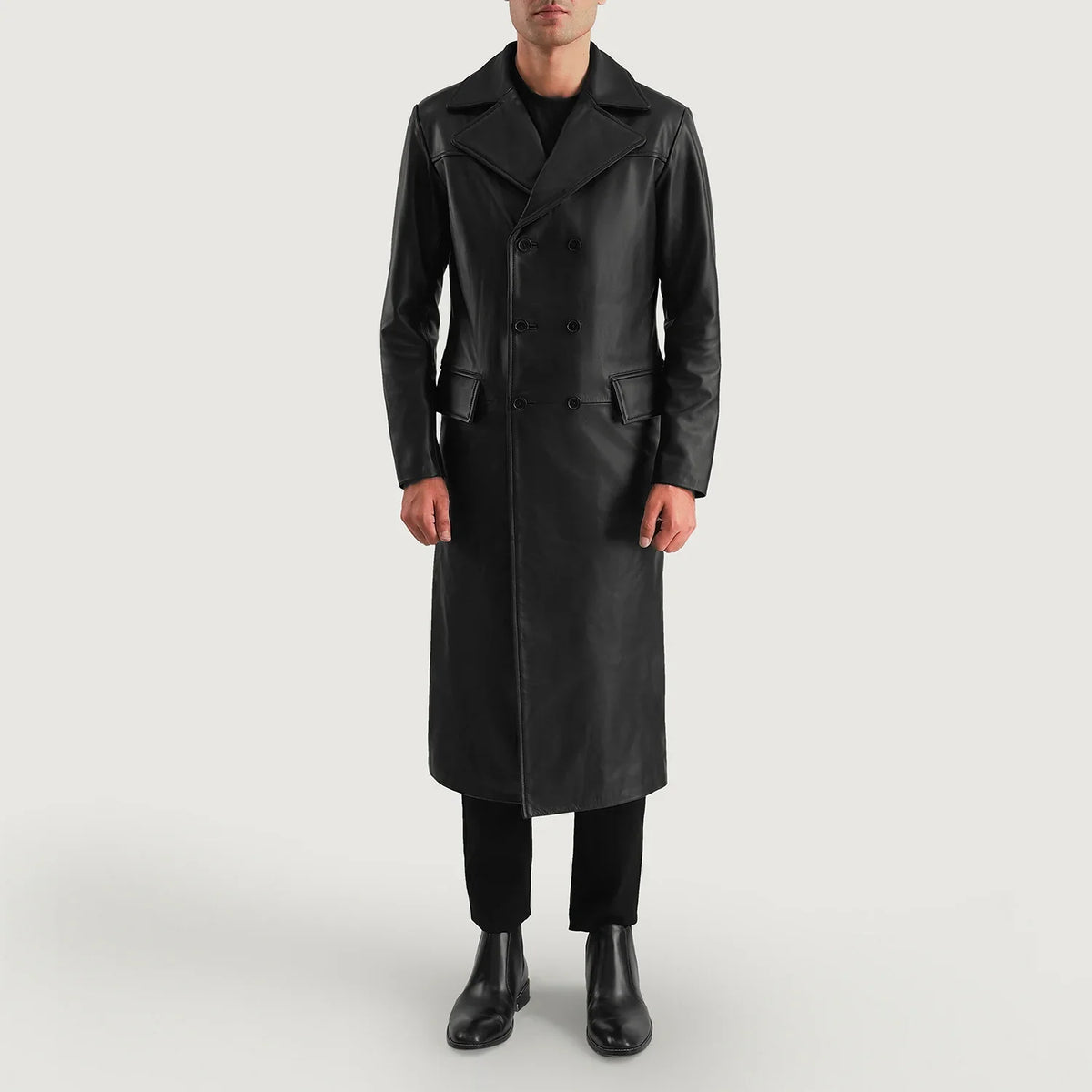 
Delmar Black Leather Double Breasted Coat - Sideprofil med ergonomisk ærmesnit