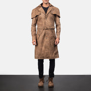 
Nærbillede of Classic Collar & Buttons + Belt Hardware on Deux Brun Leather Duster til Mænd