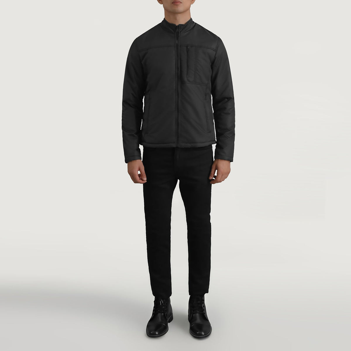 Elliot Sort Lightweight Læderjakke til Mænd - Lateral Side Profile View Showing Sleeve Cut &amp; Athletic Taper Fit