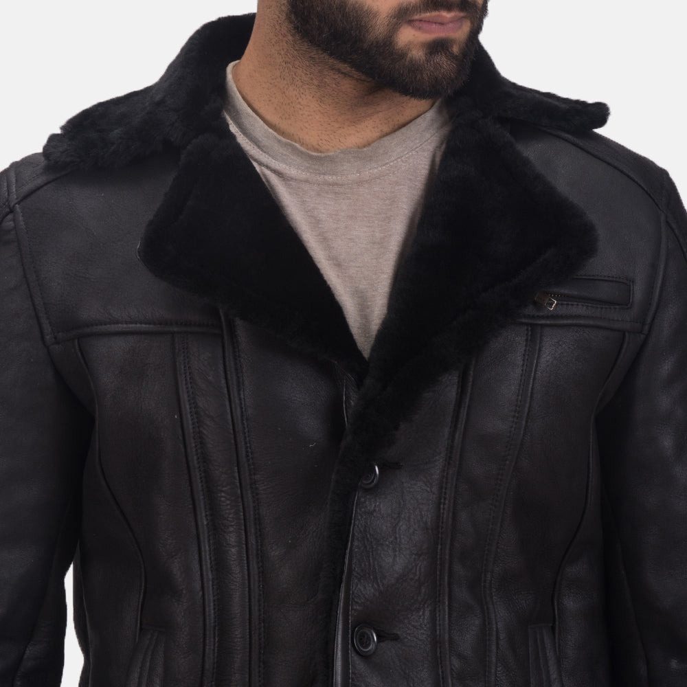 
Authentic Shearling Leather (Double Face) Grain Texture & Heavy-Duty Seam Stitching Detail