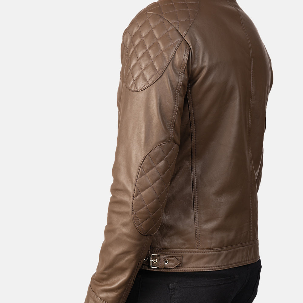 
Indvendig visning Showing Quilted Polyester Lining & To funktionelle inderlommer