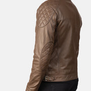 
Indvendig visning Showing Quilted Polyester Lining & To funktionelle inderlommer