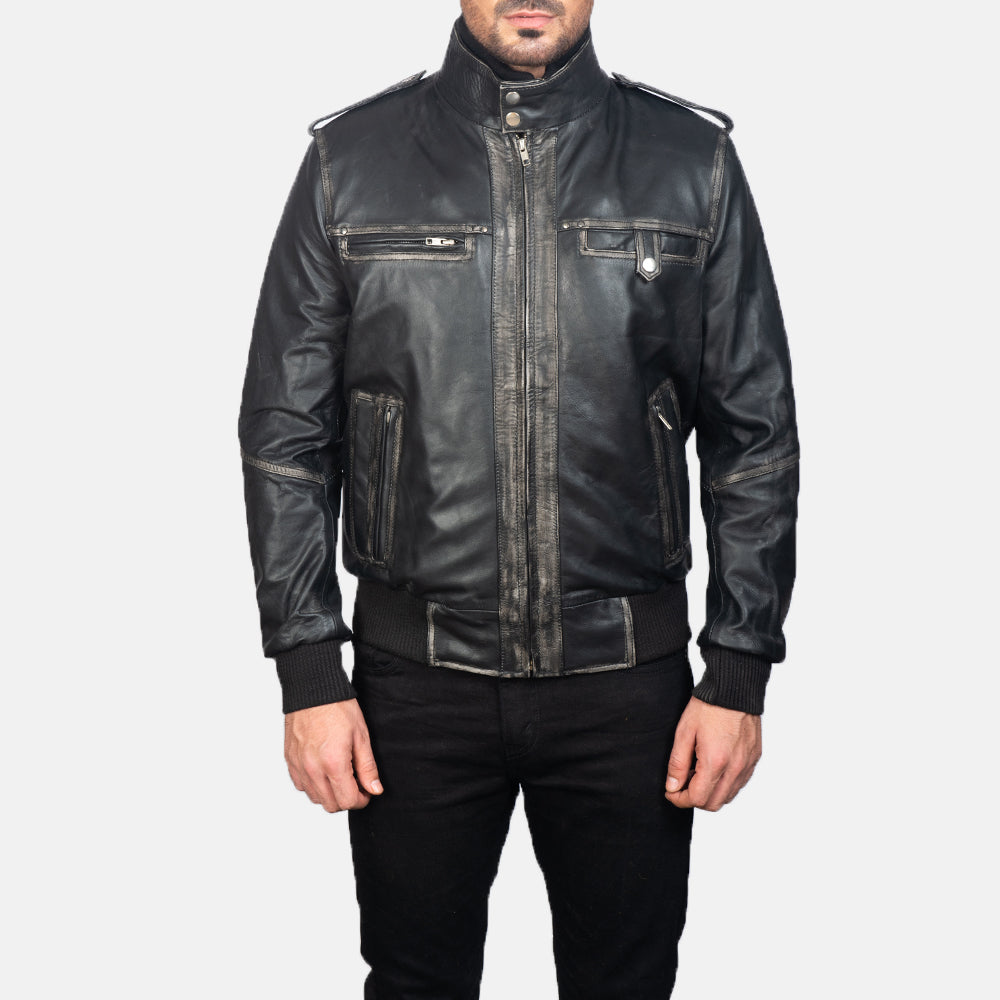 
Glen Street Sort Bomberjakke i Læder til Mænd in Black Cowhide Leather - Forfra med skræddersyet silhuet | Køb online