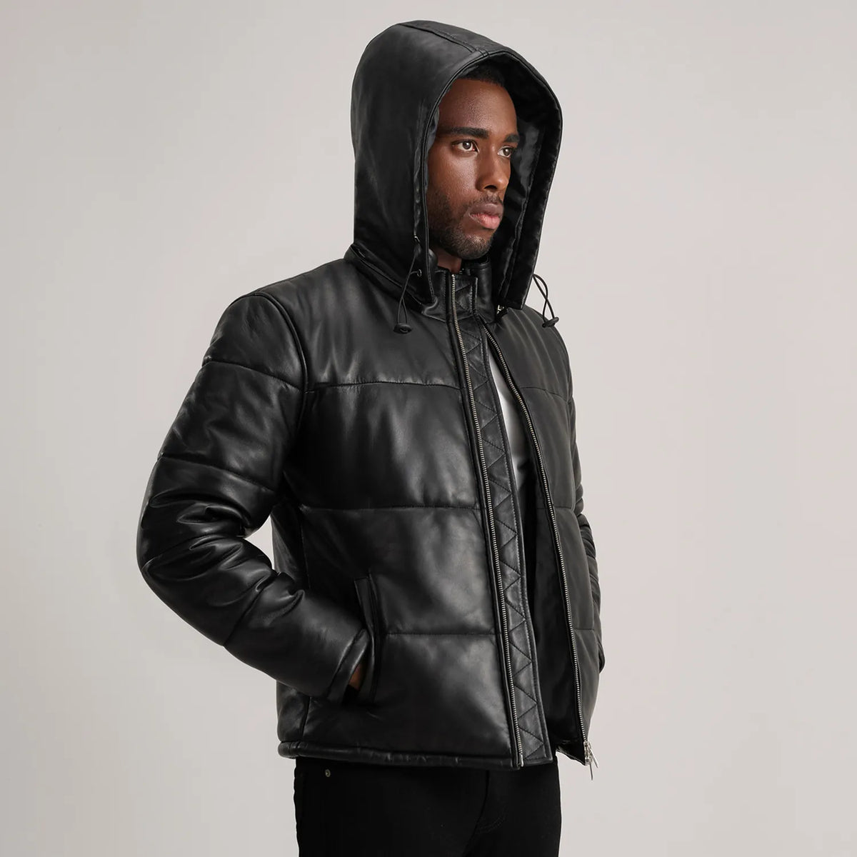 
Tan Brown Sheepskin Leather Hooded Jacket - Bagfra med tilpassede skuldre og ren kant