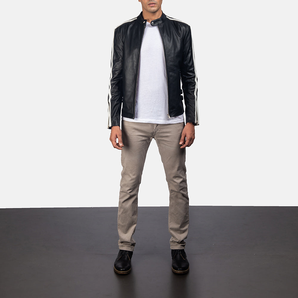 Hank Sort Læder Bikerjakke til Mænd - Lateral Side Profile View Showing Sleeve Cut &amp; Athletic Taper Fit
