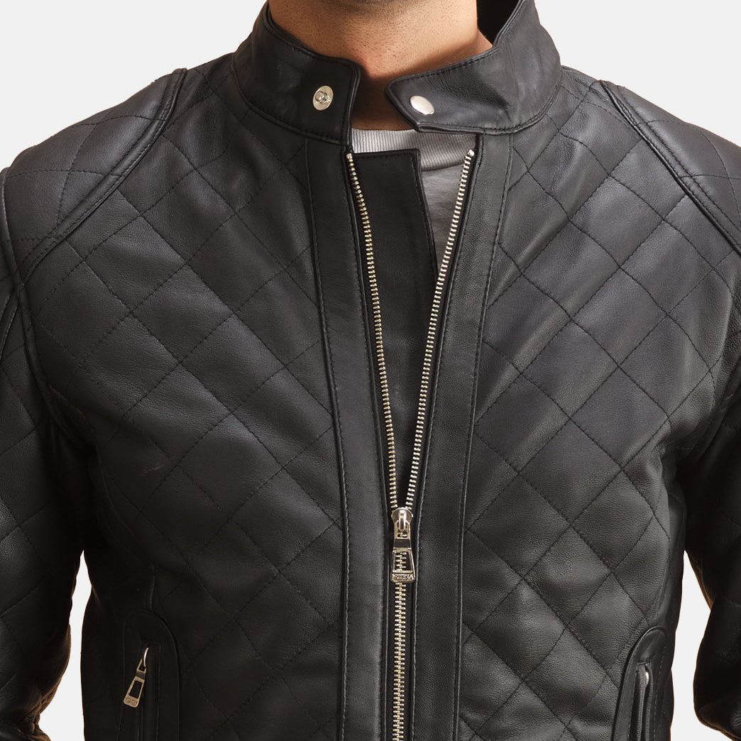 Close-Up Detail of Band with Snap Button &amp; Zipper Hardware on Henry Quilted Sort Læderjakke til Mænd