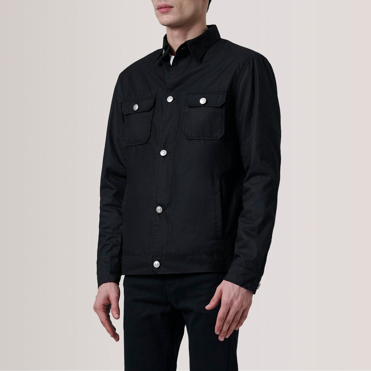 Irwin Sort Waxed Canvas Field Læderjakke til Mænd For Men - Lateral Side Profile View Showing Sleeve Cut &amp; Athletic Taper Fit
