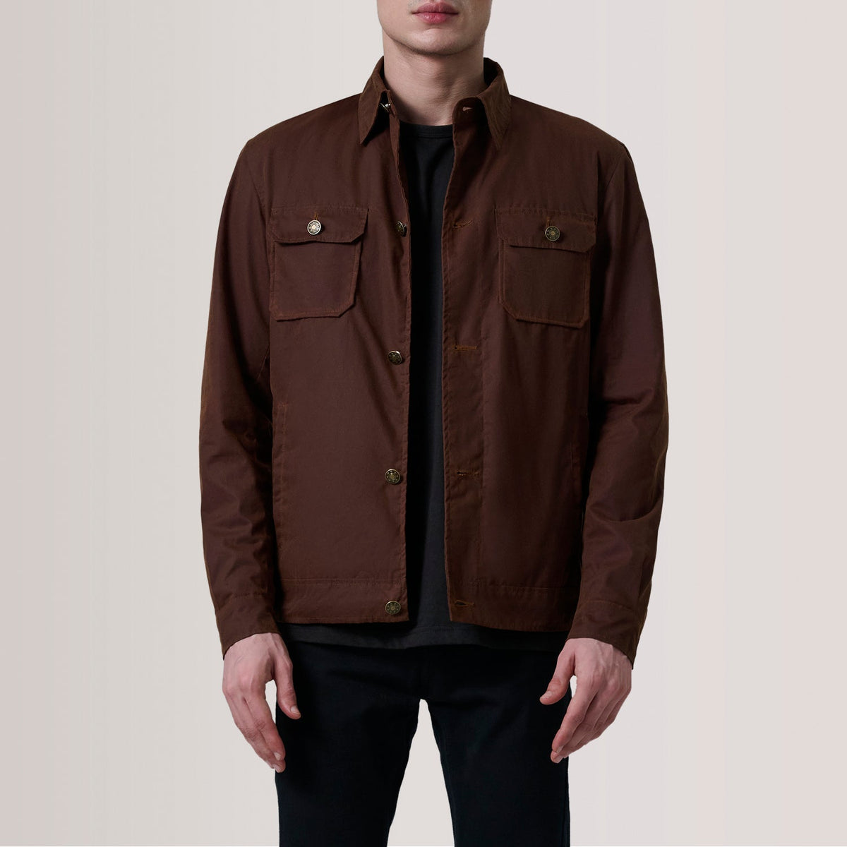 Irwin Brun Waxed Canvas Field Læderjakke til Mænd For Men in Brown Waxed Cotton Canvas - Front Profile View &amp; Tailored Silhouette | Buy Online