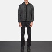 
Jimmy Sort Hooded Windbreaker Læderjakke til Mænd - Sideprofil med ergonomisk ærmesnit