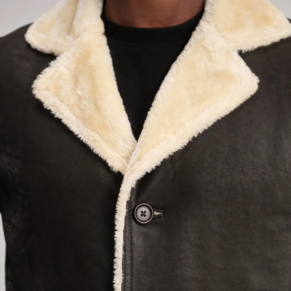 
Indvendig visning Showing Fully faux fur lined & To funktionelle inderlommer