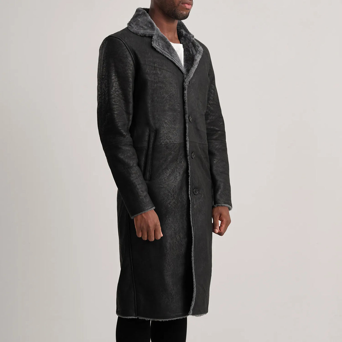 
Distressed Black Sheepskin Snuffed Aviator Jacket - Bagfra med tilpassede skuldre og ren kant