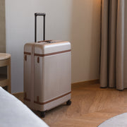 
Classic 100% Full-Grain leather Goods - Bagfra med tilpassede skuldre og ren kant