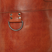 Close-Up Detail of Classic Collar &amp; Heavy-Duty Zipper Hardware on Leather Apron Churrasco til Kvinder