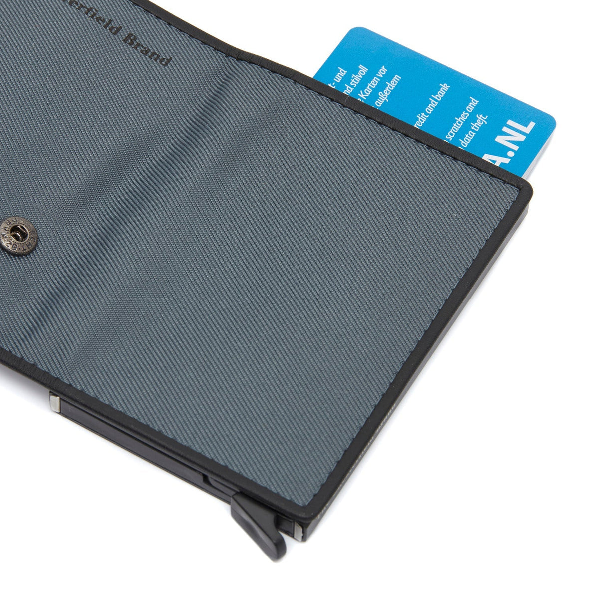 Solid Antique Brass Hardware &amp; Heavy-Duty Dual Zipper Detail on Delsbo Full-Grain Leather Card Holder til Kvinder