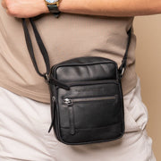 
Classic 100% Full-Grain leather Bag - Bagfra med forstærkede læderremme og syninger