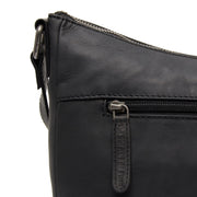 
Indvendig visning Showing Dedicated Padded Laptop Sleeve & Multi-Compartment Organization