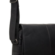 Raphael Full-Grain Leather Crossbody Bag til Mænd - Structured Side Profile Showing Gusset Depth &amp; Expansion Capacity